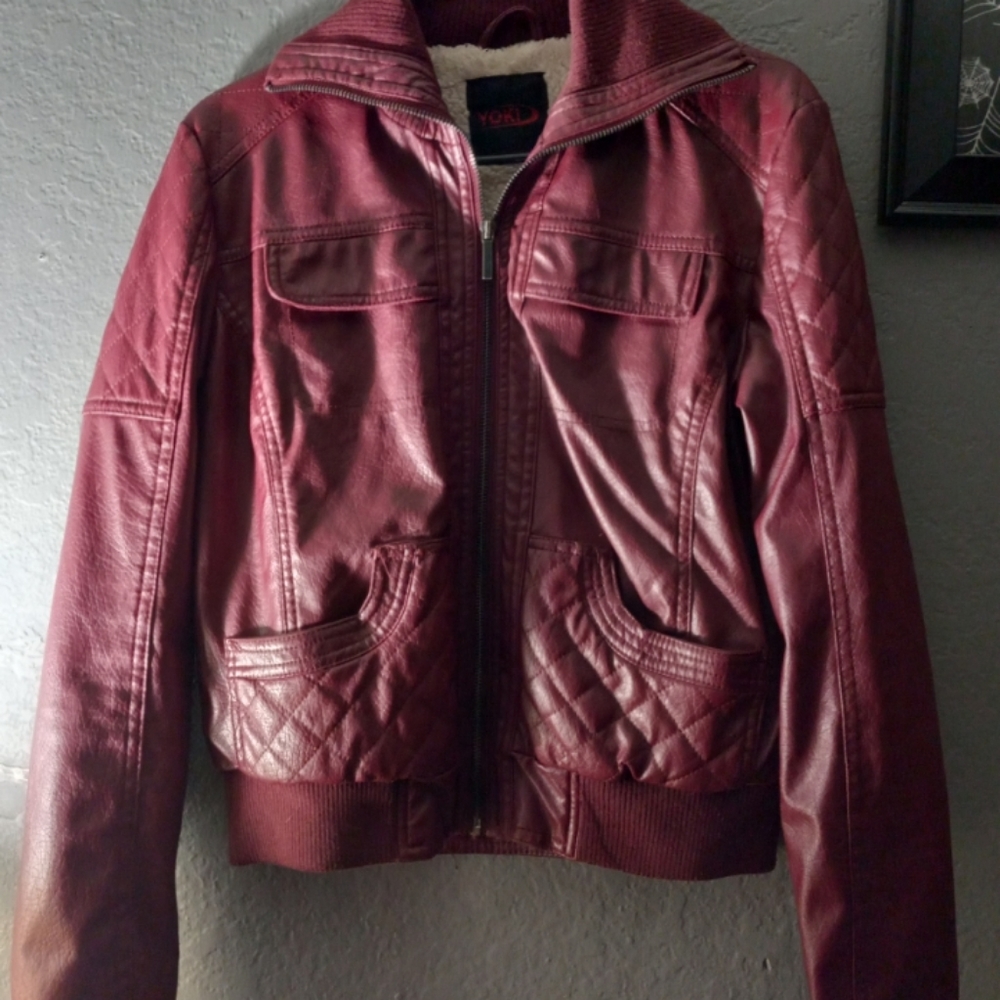 Yoki red leather jacket for wemon. Size L, great condition.
